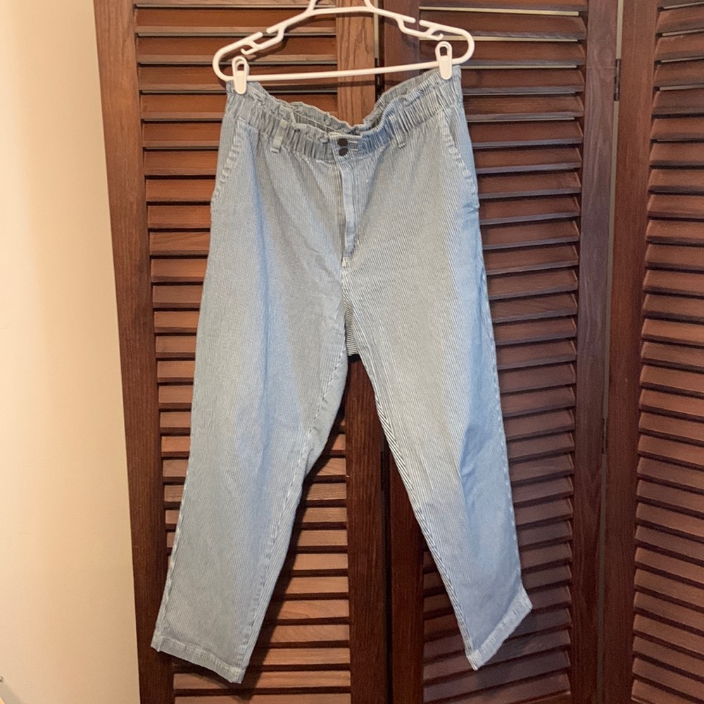 Universal Thread stripe pants, size 14